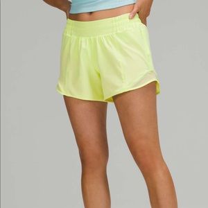 Lululemon hotty hot low rise shorts 4”